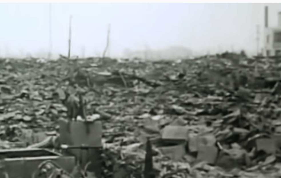 PRE 76 GODINA <span style='color:red;'><b>ATOMSKA BOMBA</b></span> PALA JE NA NAGASAKI: Za večni spomen čovečanstvu! (VIDEO)